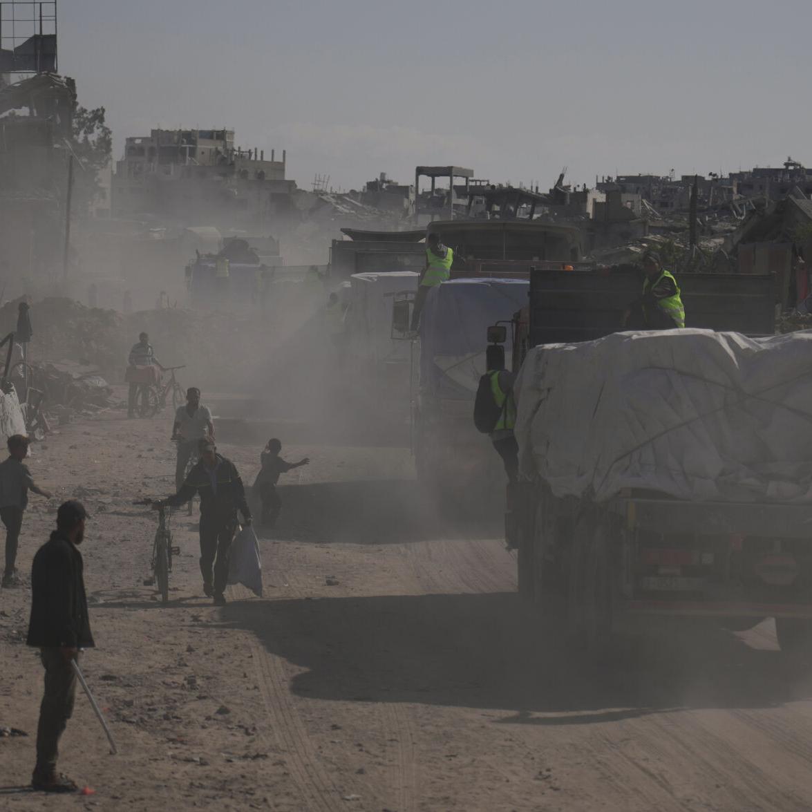 Trucks carrying aid for Gaza strip